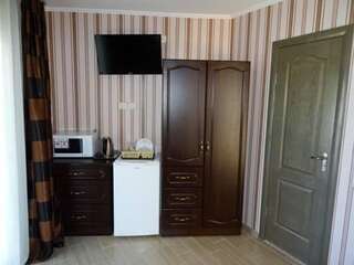 Гостиница Кипарис Мисхор Двухместный номер с 1 кроватью и балконом-2